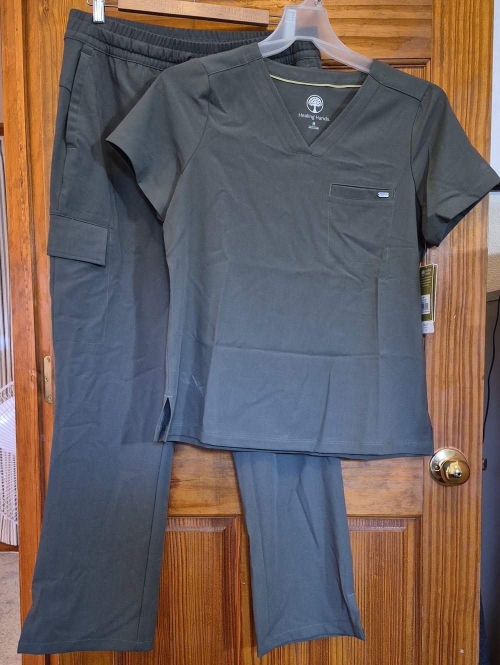 Healing Hands Women’s V-Neck Scrub Set in Olive Green